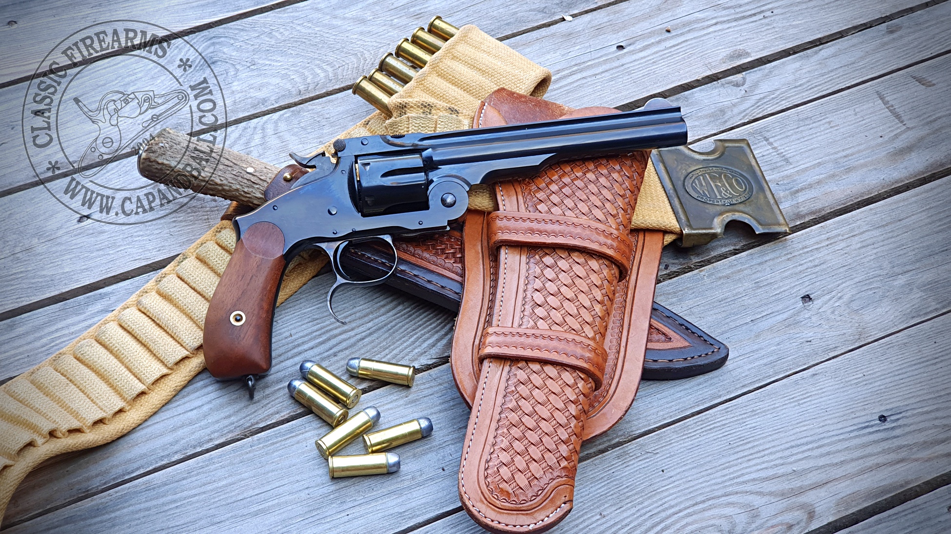 A Smith & Wesson Model 3 Russian revolver - és Uberti replikája (cikk és film)