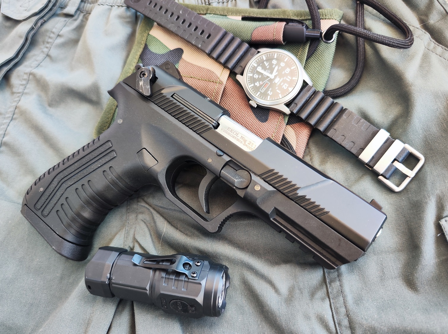 Ekol Nig211 (9 mm Pak, 16+1) gázpisztoly