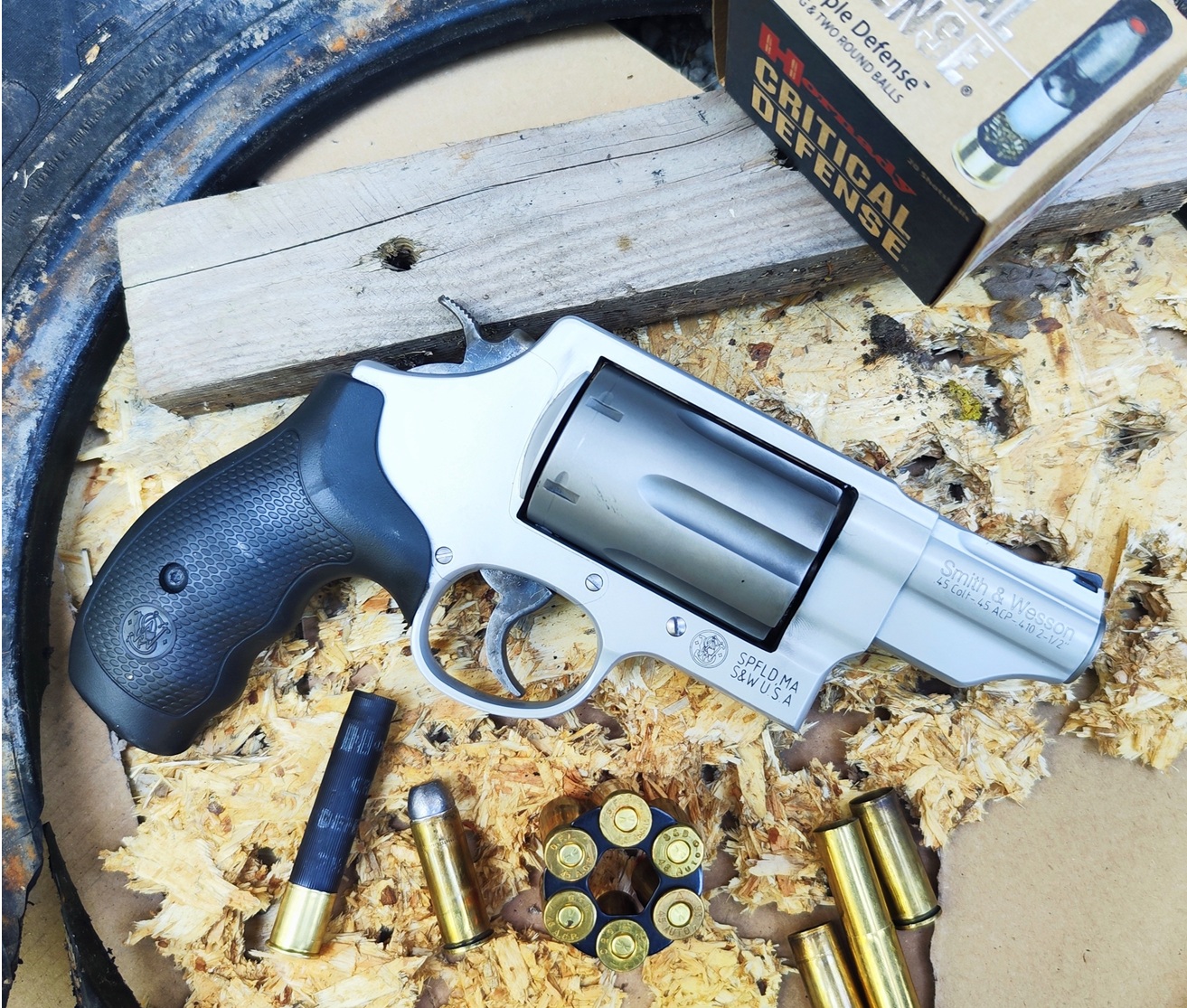 Smith & Wesson Governor - a mindentlövő kormányzó